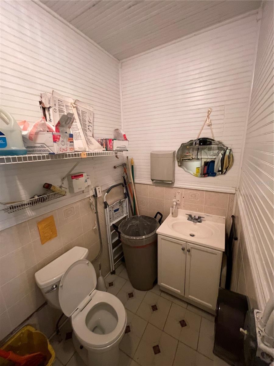 Image 19 of 26 For 2106 1st Street N