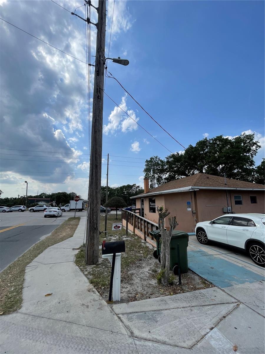 Image 2 of 26 For 2106 1st Street N