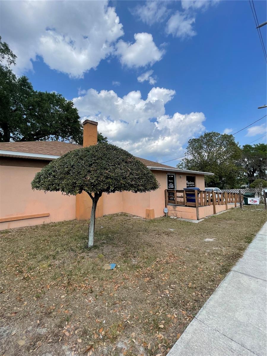 Image 8 of 26 For 2106 1st Street N