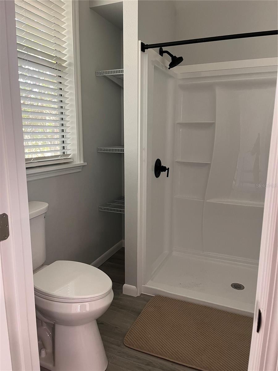 Image 16 of 41 For 517 Jersey Avenue