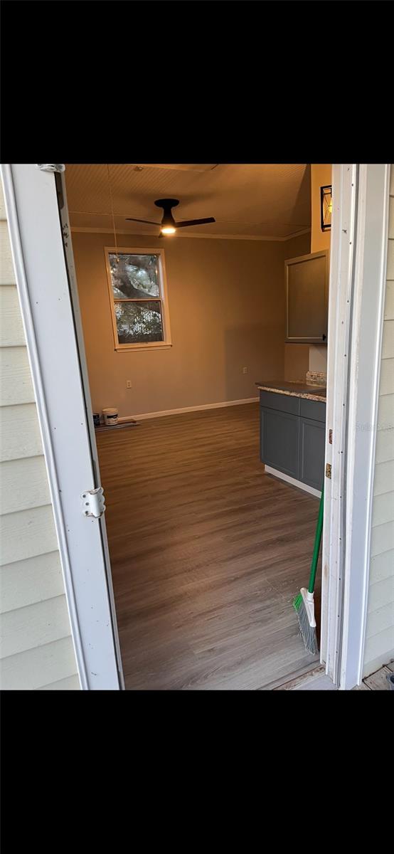 Image 17 of 41 For 517 Jersey Avenue