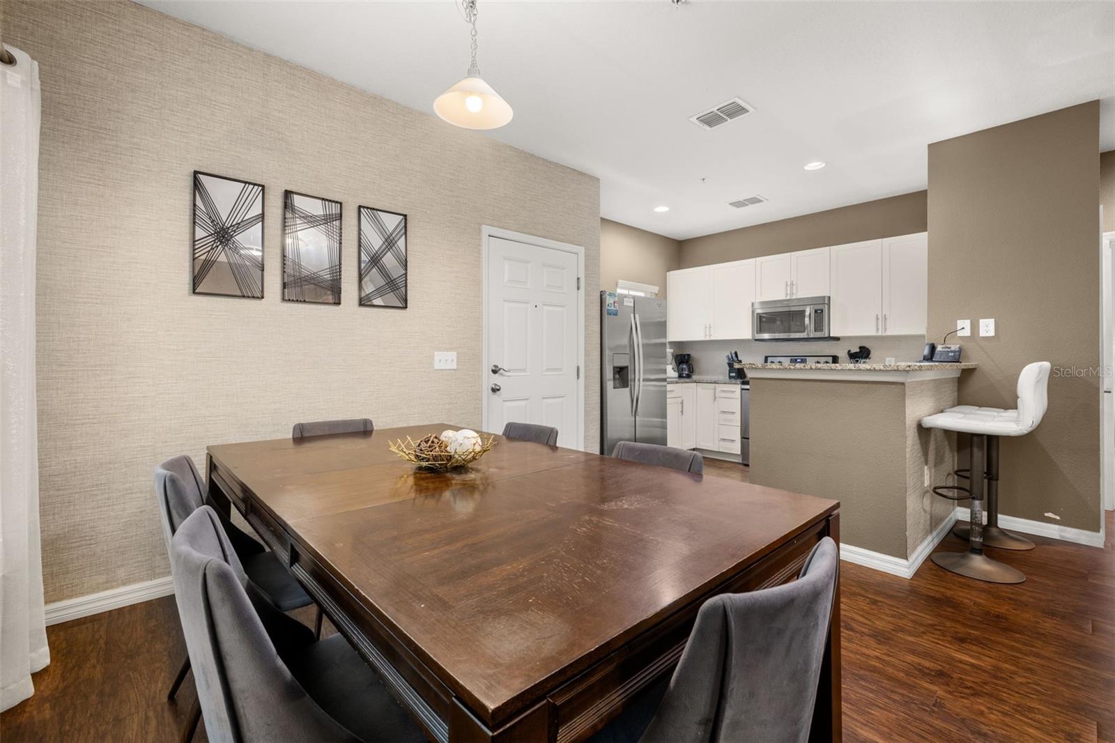 Image 10 of 65 For 8996 Silver Place
