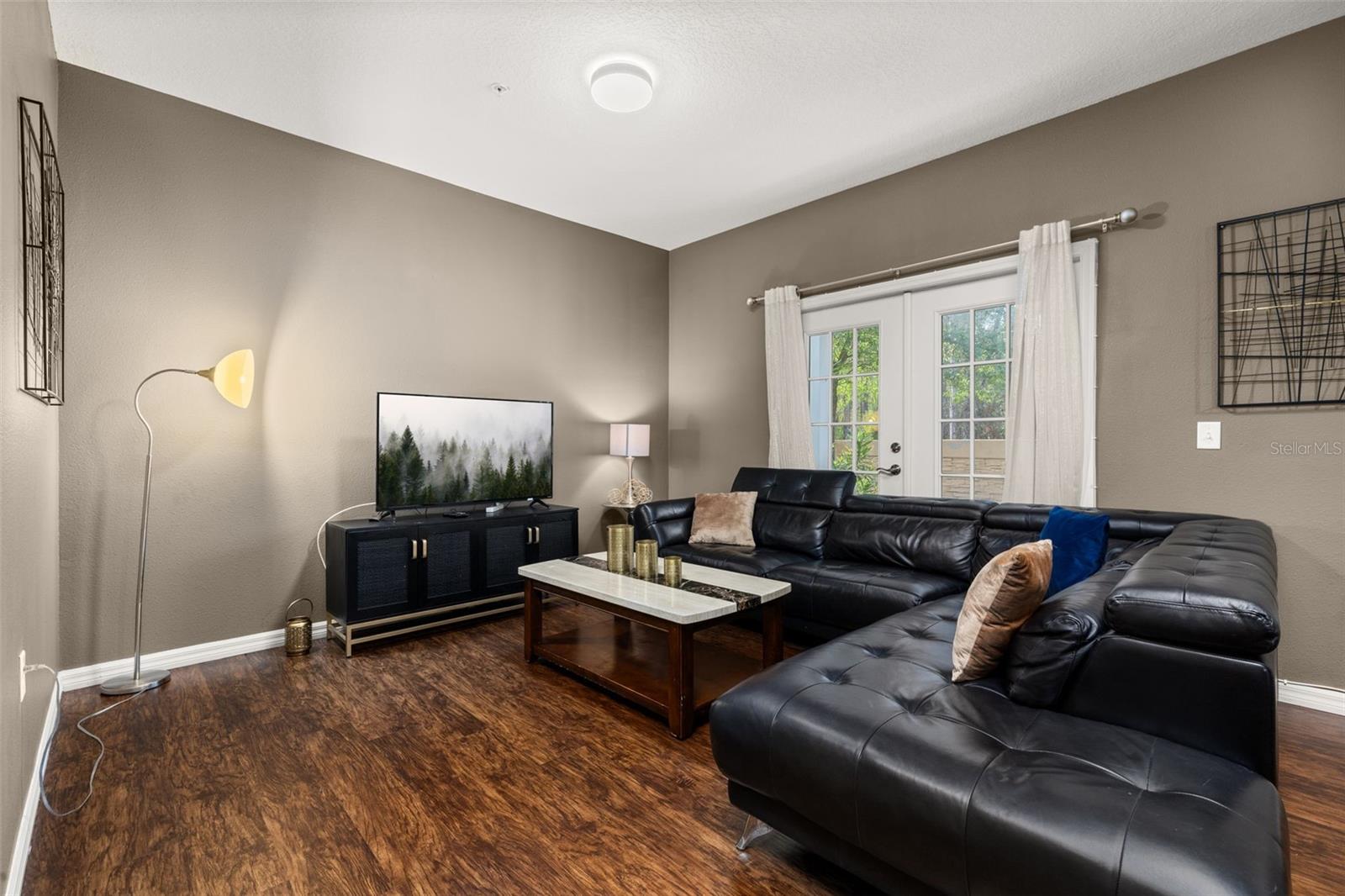 Image 11 of 65 For 8996 Silver Place