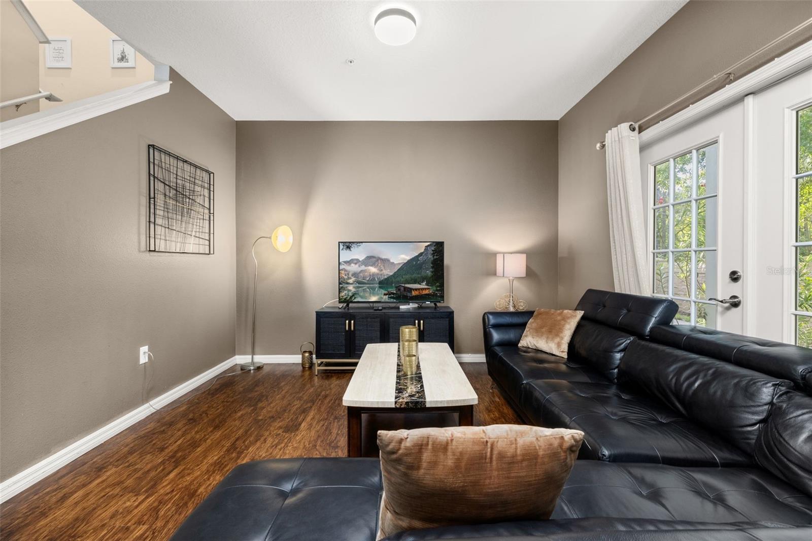 Image 14 of 65 For 8996 Silver Place