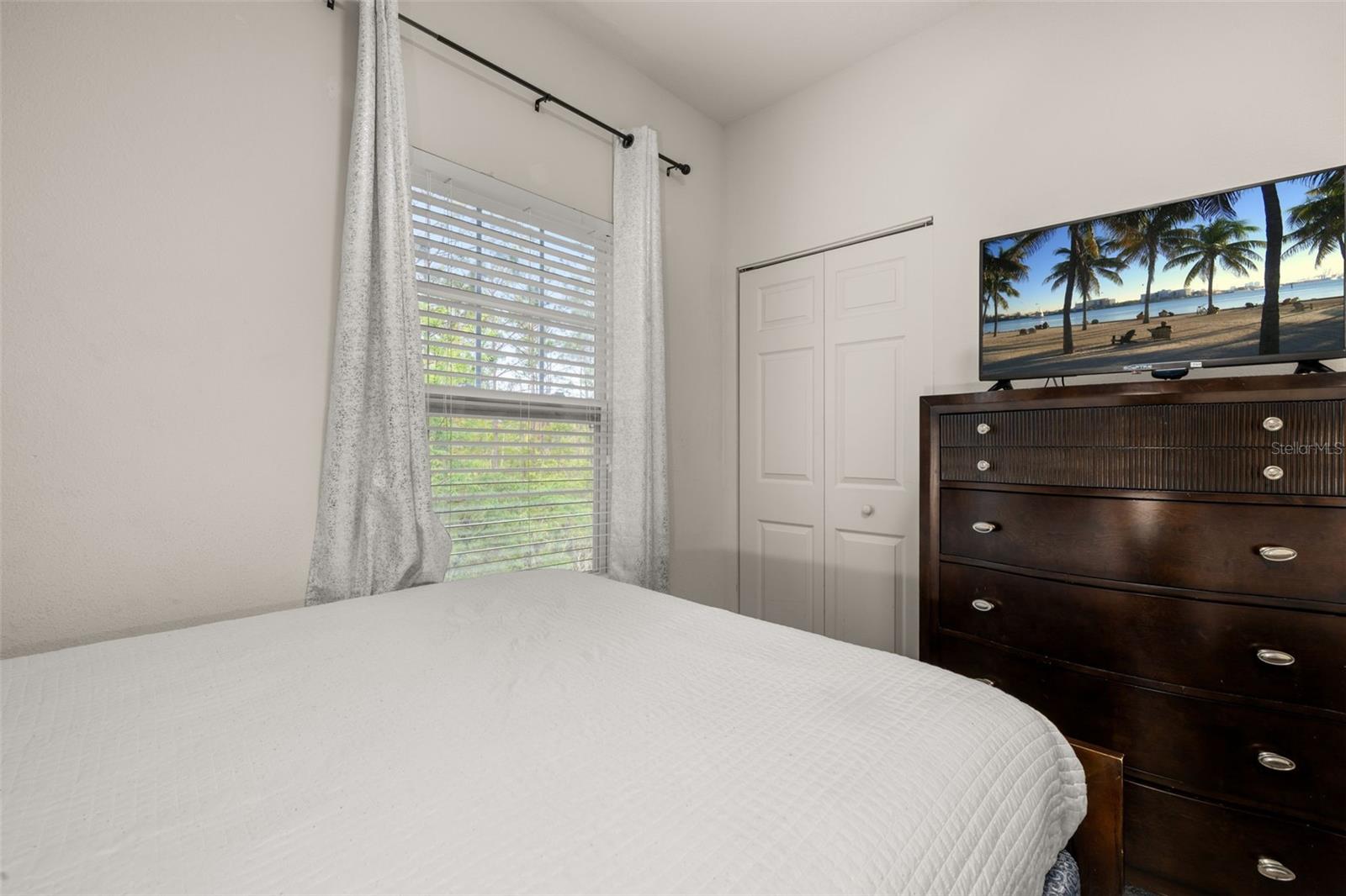 Image 34 of 65 For 8996 Silver Place