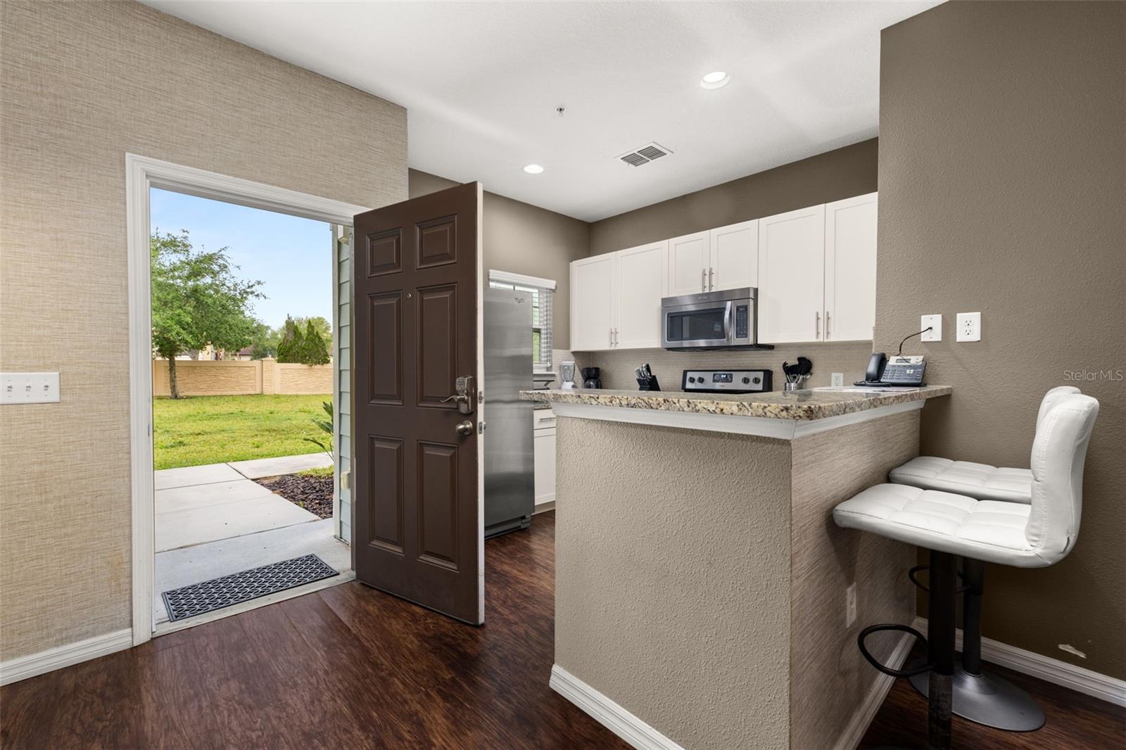 Image 4 of 65 For 8996 Silver Place