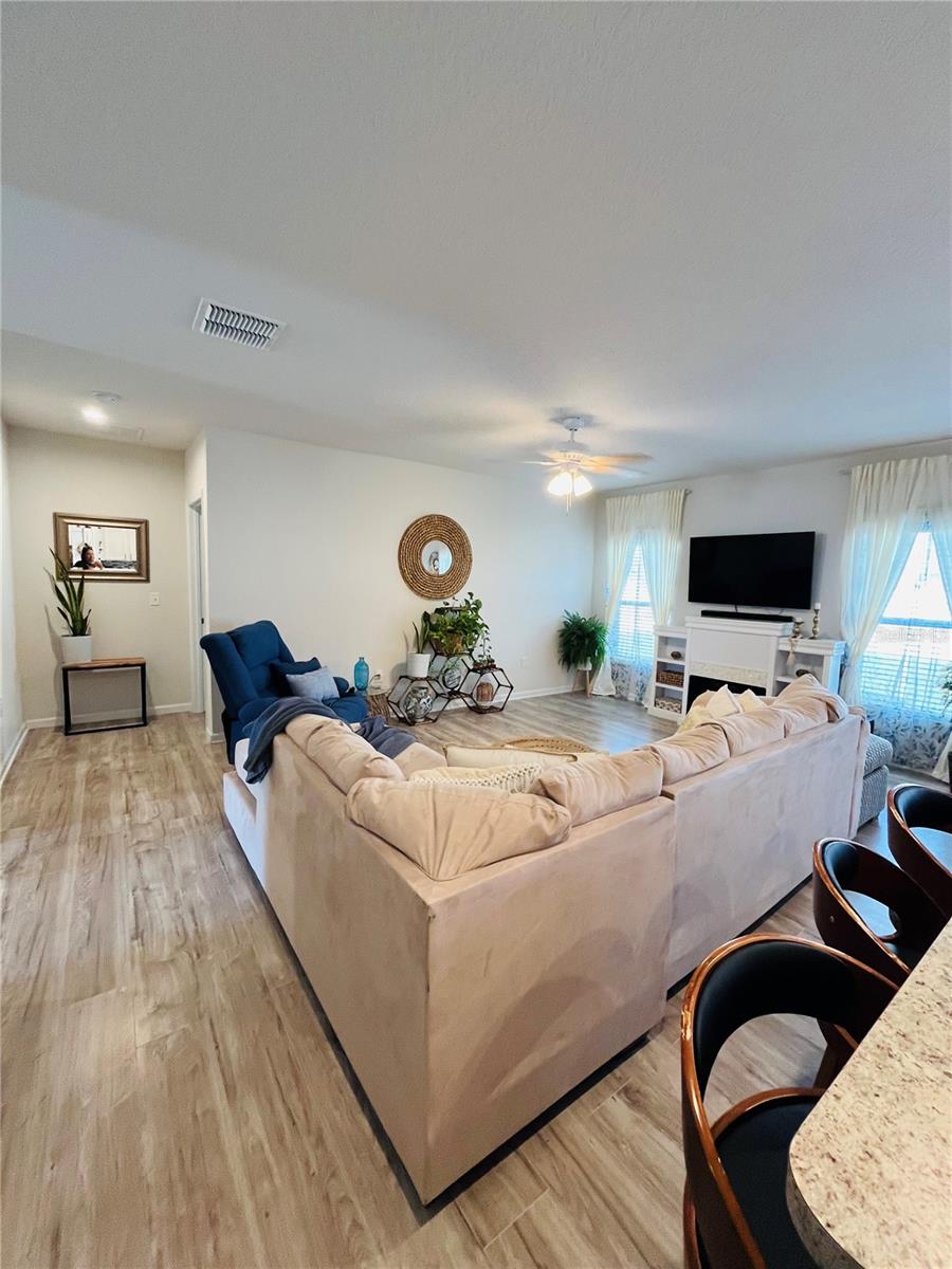Image 5 of 23 For 1511 Haines Drive