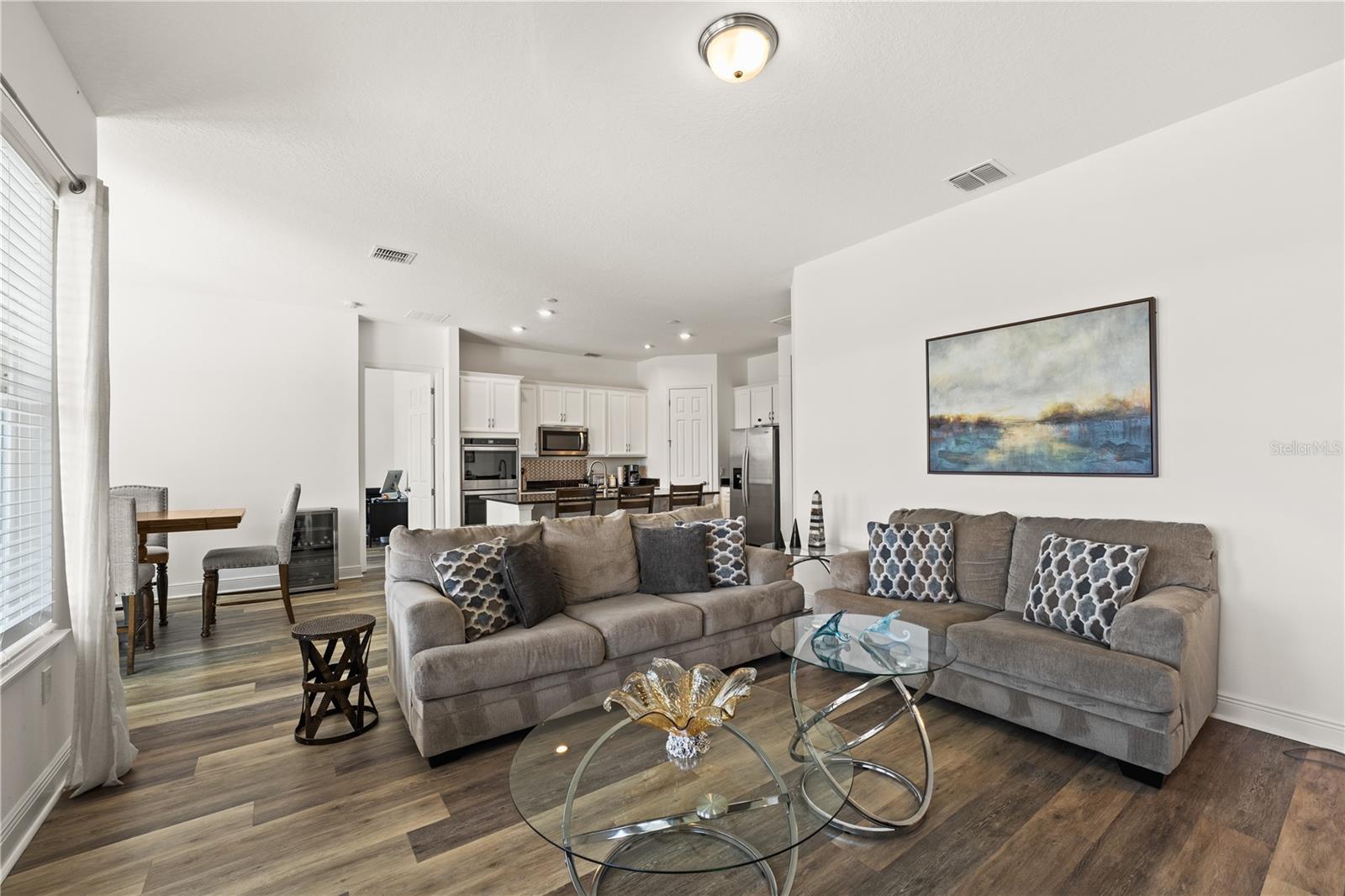 Image 12 of 25 For 9846 Emerald Berry Drive