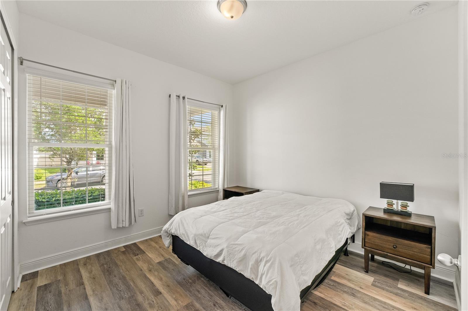 Image 3 of 25 For 9846 Emerald Berry Drive