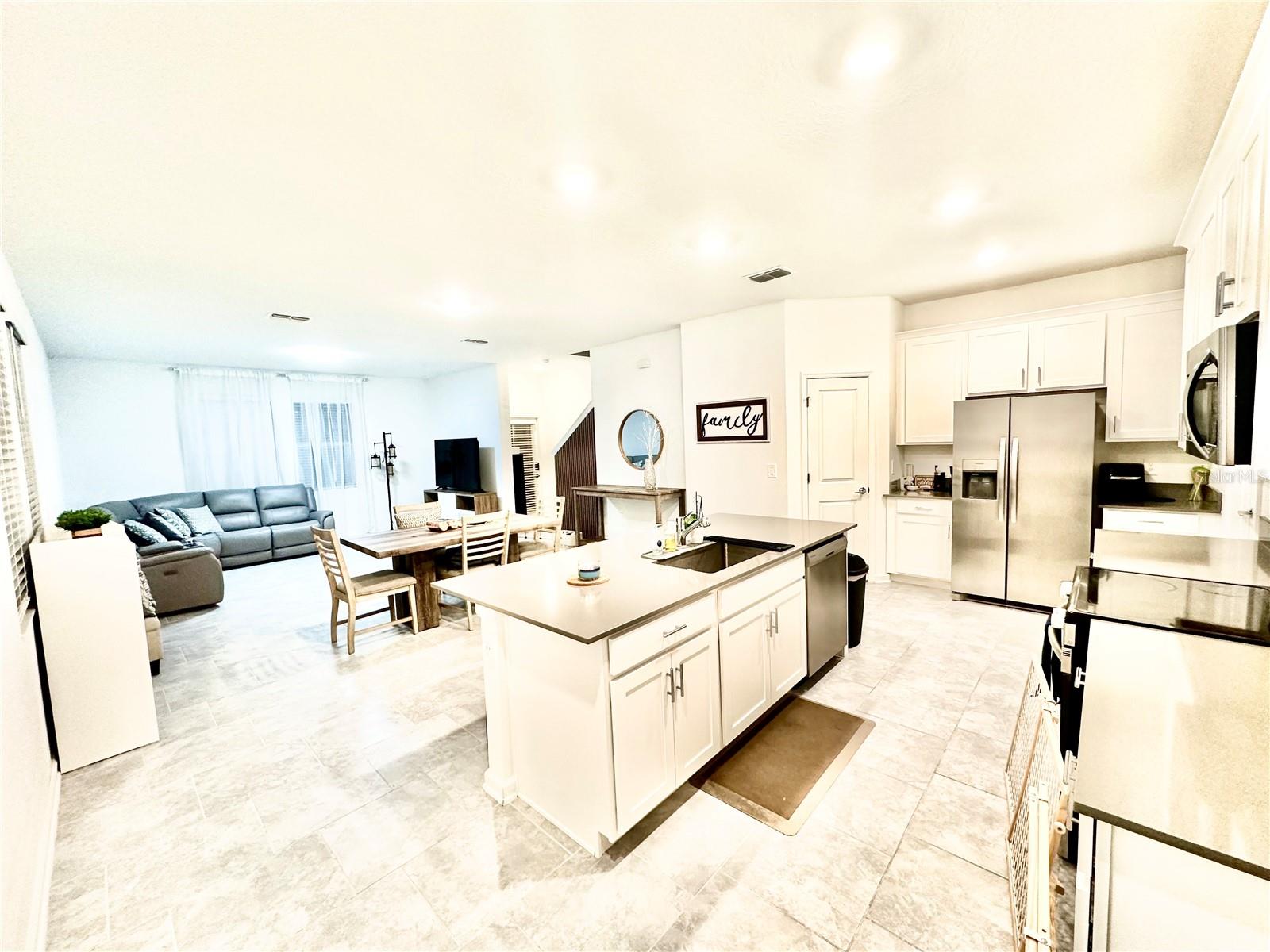 Image 2 of 18 For 5990 Blissful Street