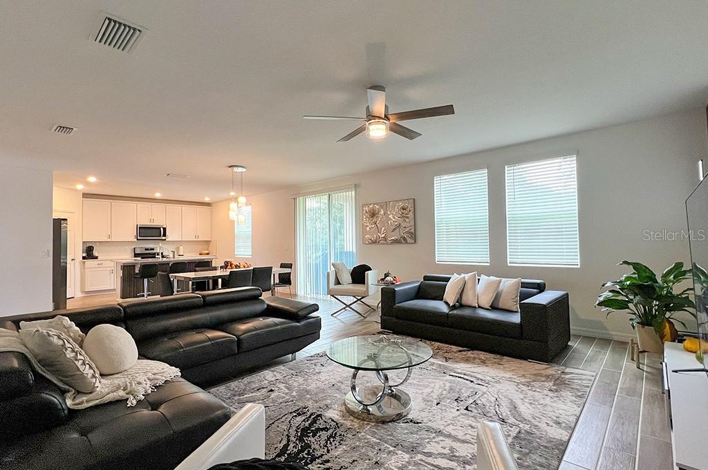 Image 10 of 37 For 2943 Sunstar Drive