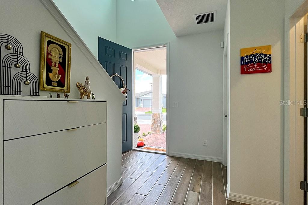 Image 13 of 37 For 2943 Sunstar Drive
