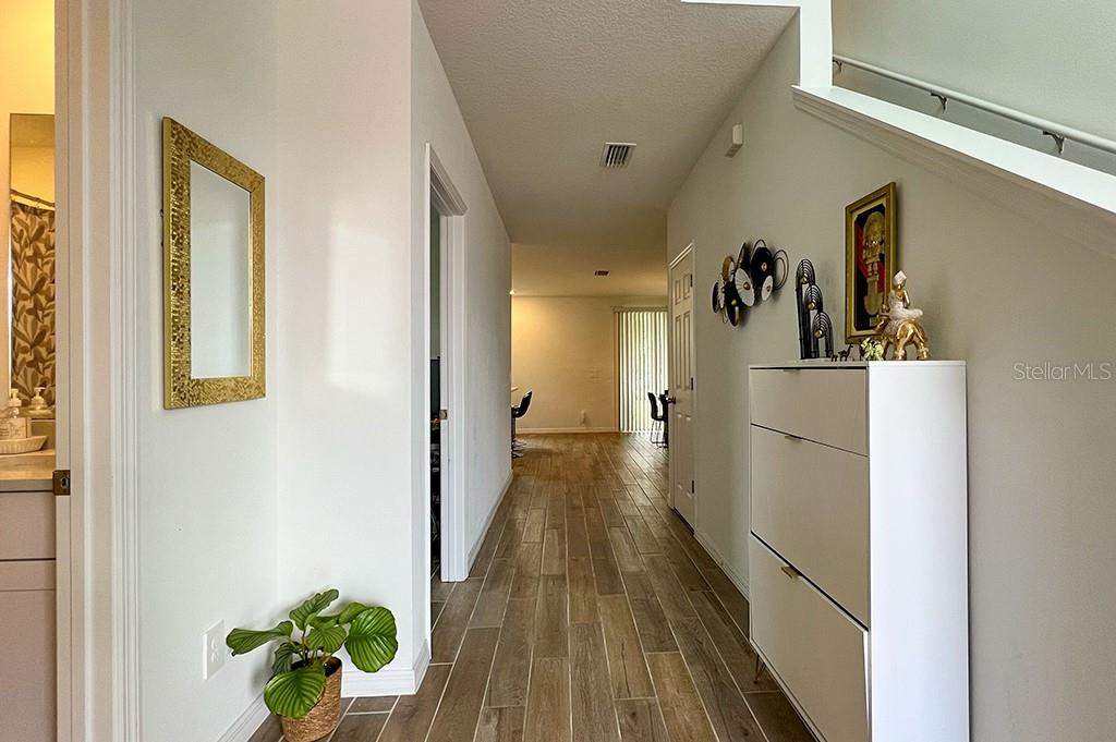 Image 20 of 37 For 2943 Sunstar Drive