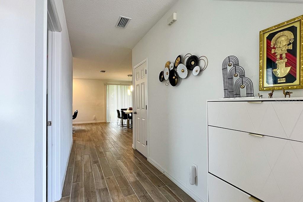 Image 21 of 37 For 2943 Sunstar Drive