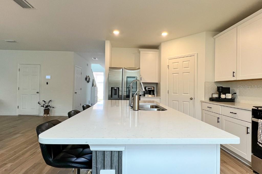 Image 4 of 37 For 2943 Sunstar Drive