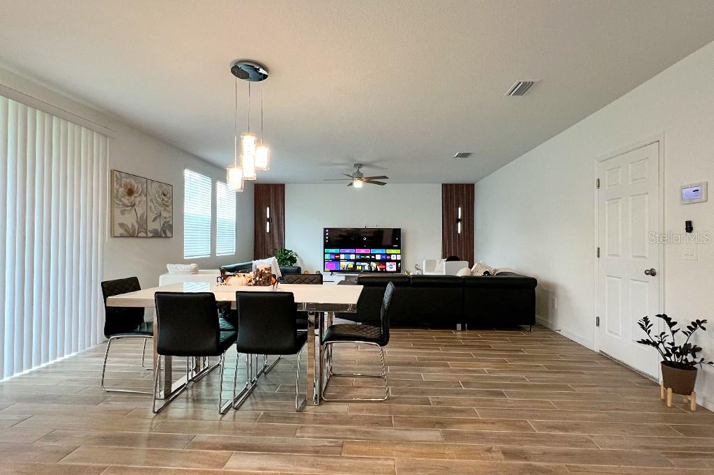 Image 7 of 37 For 2943 Sunstar Drive