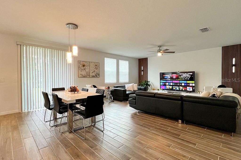Image 9 of 37 For 2943 Sunstar Drive