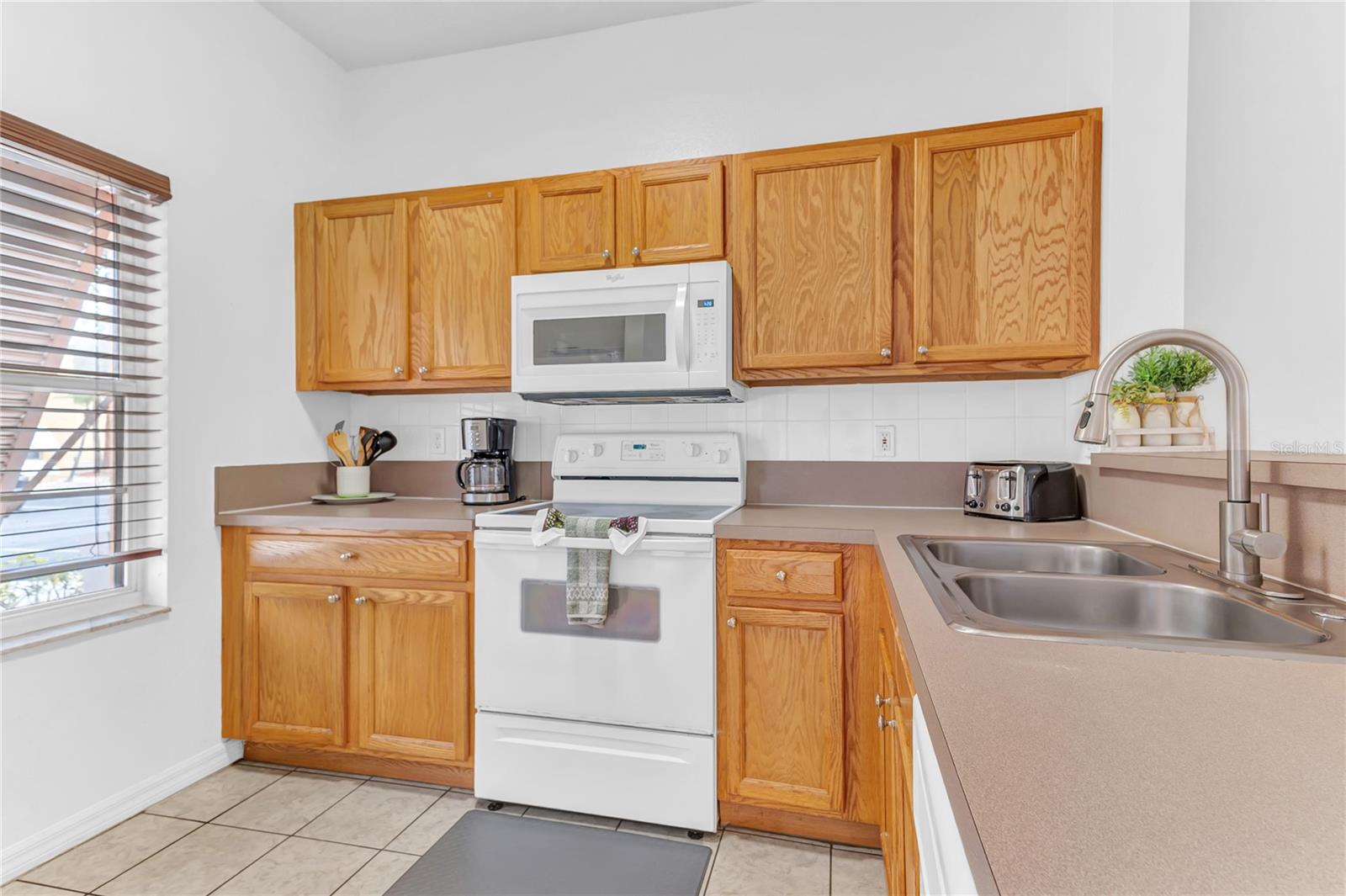 Image 5 of 27 For 1089 Park Ridge Circle