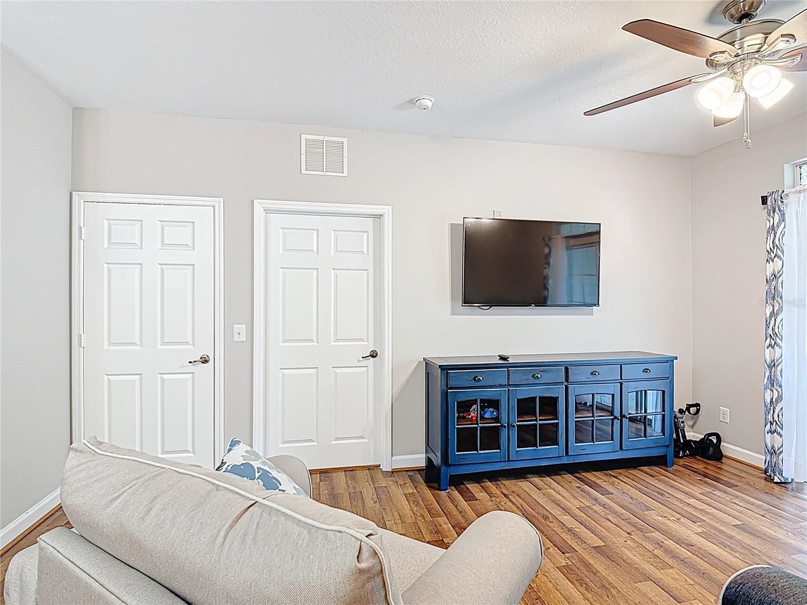 Image 14 of 41 For 3176 Feltrim Place 202