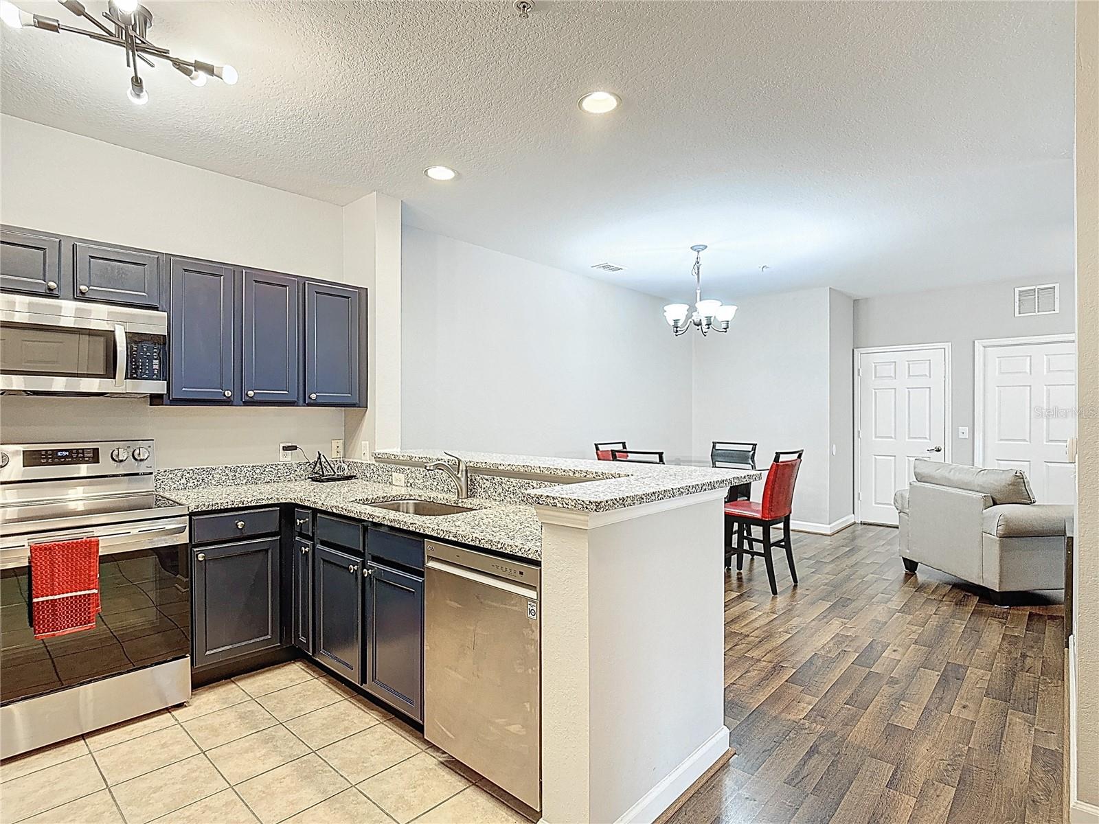 Image 3 of 41 For 3176 Feltrim Place 202