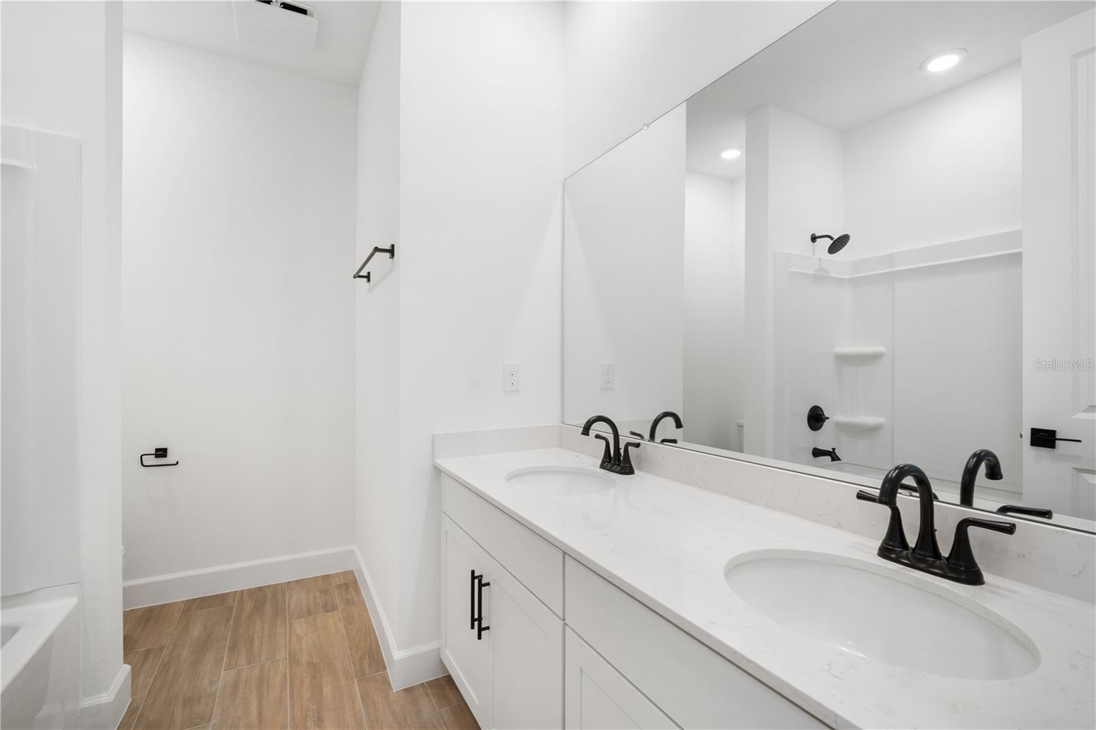 Image 26 of 44 For 9176 Players Drive