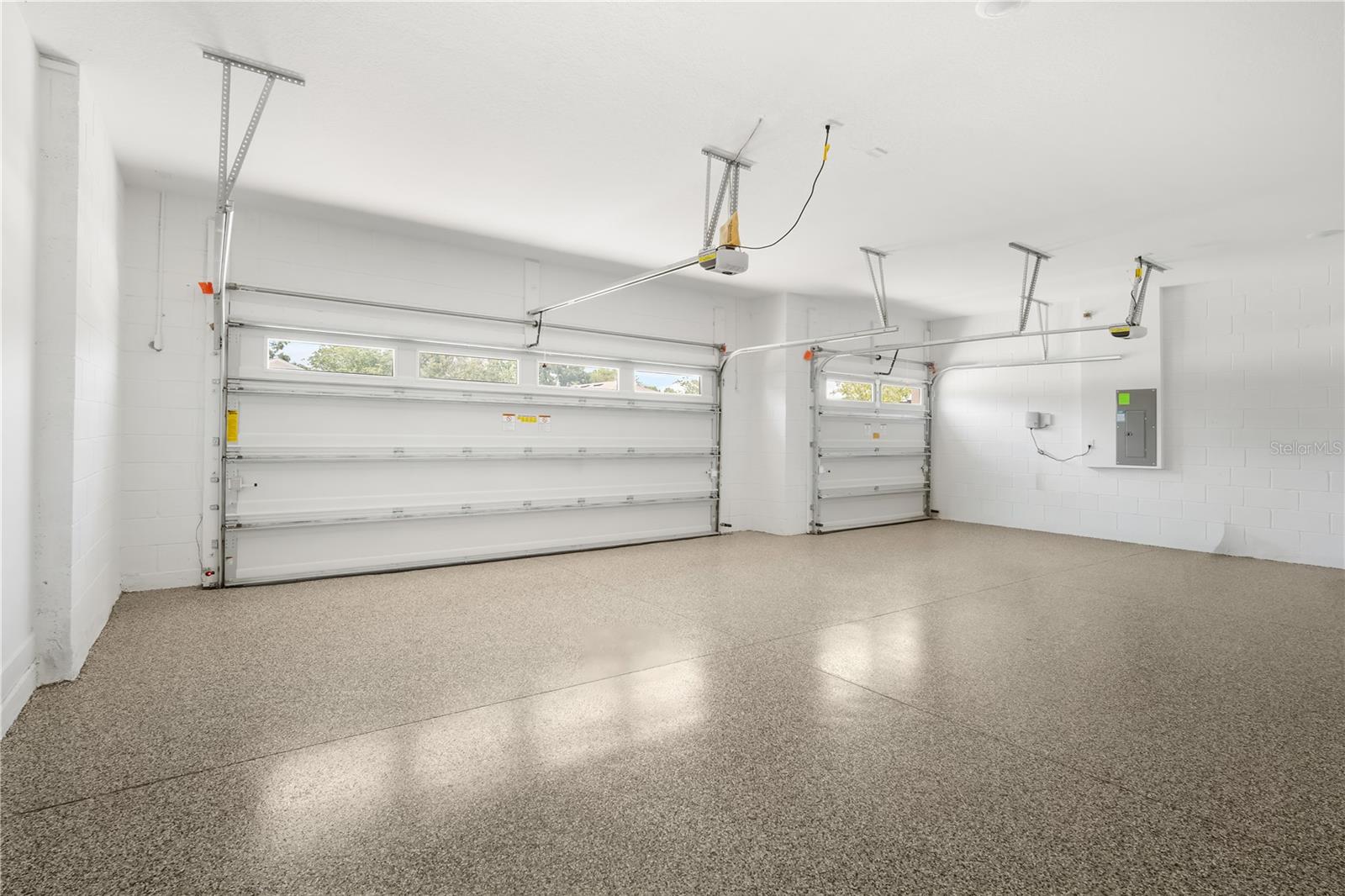 Image 31 of 44 For 9176 Players Drive