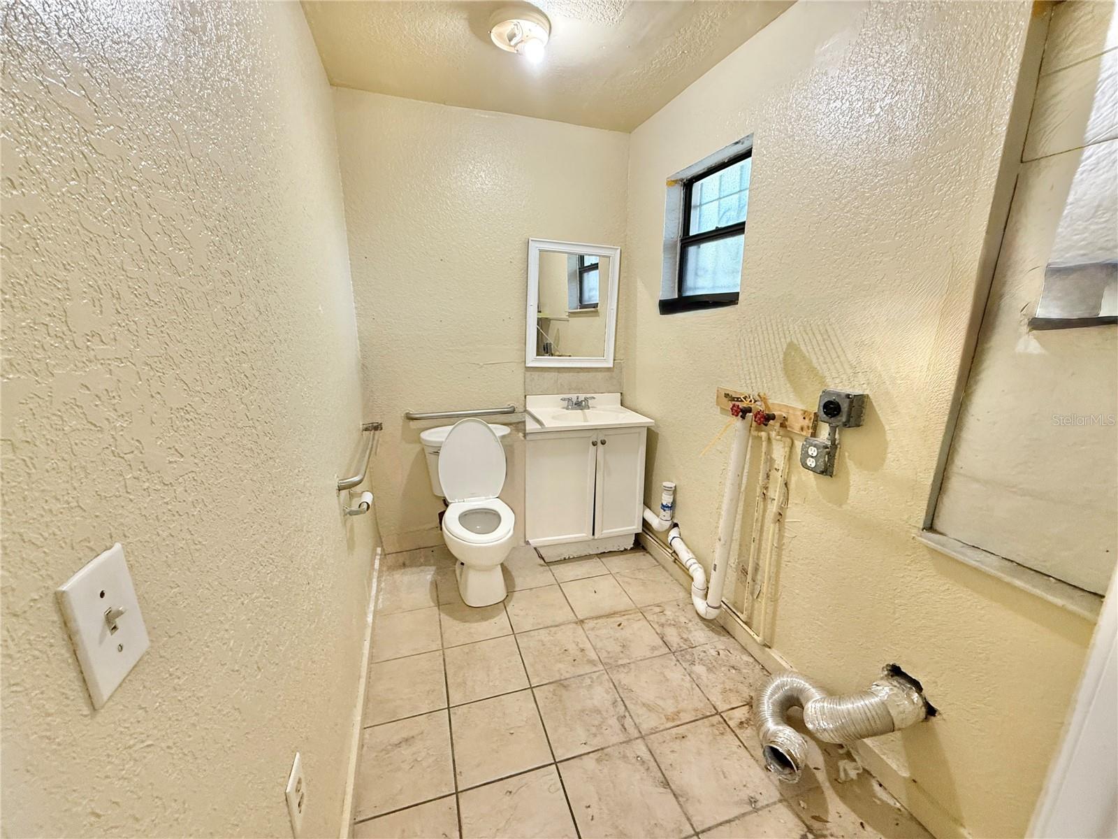 Image 20 of 32 For 2720 W Vine St