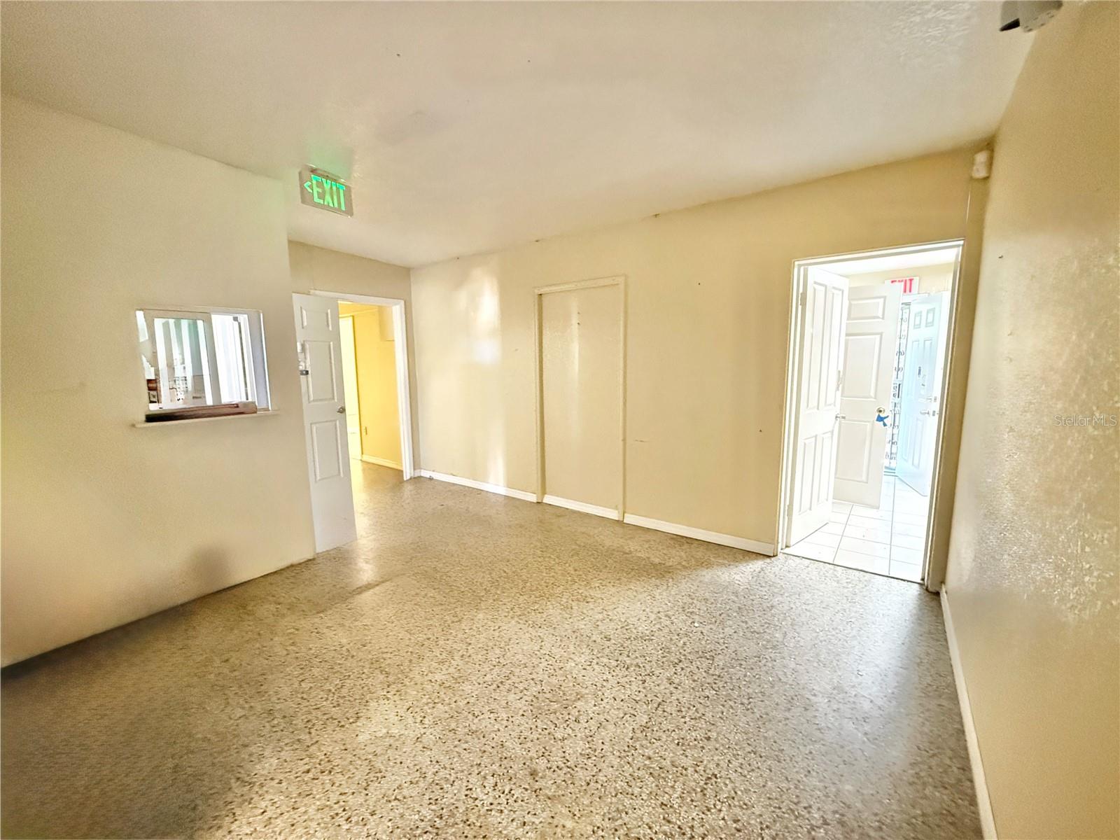 Image 7 of 32 For 2720 W Vine St