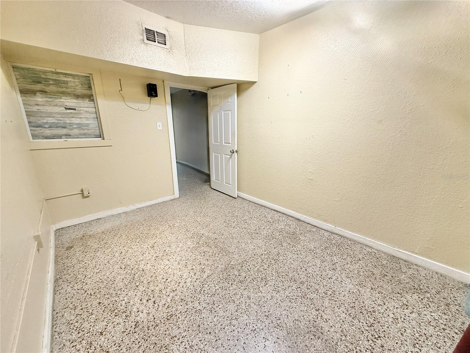 Image 9 of 32 For 2720 W Vine St