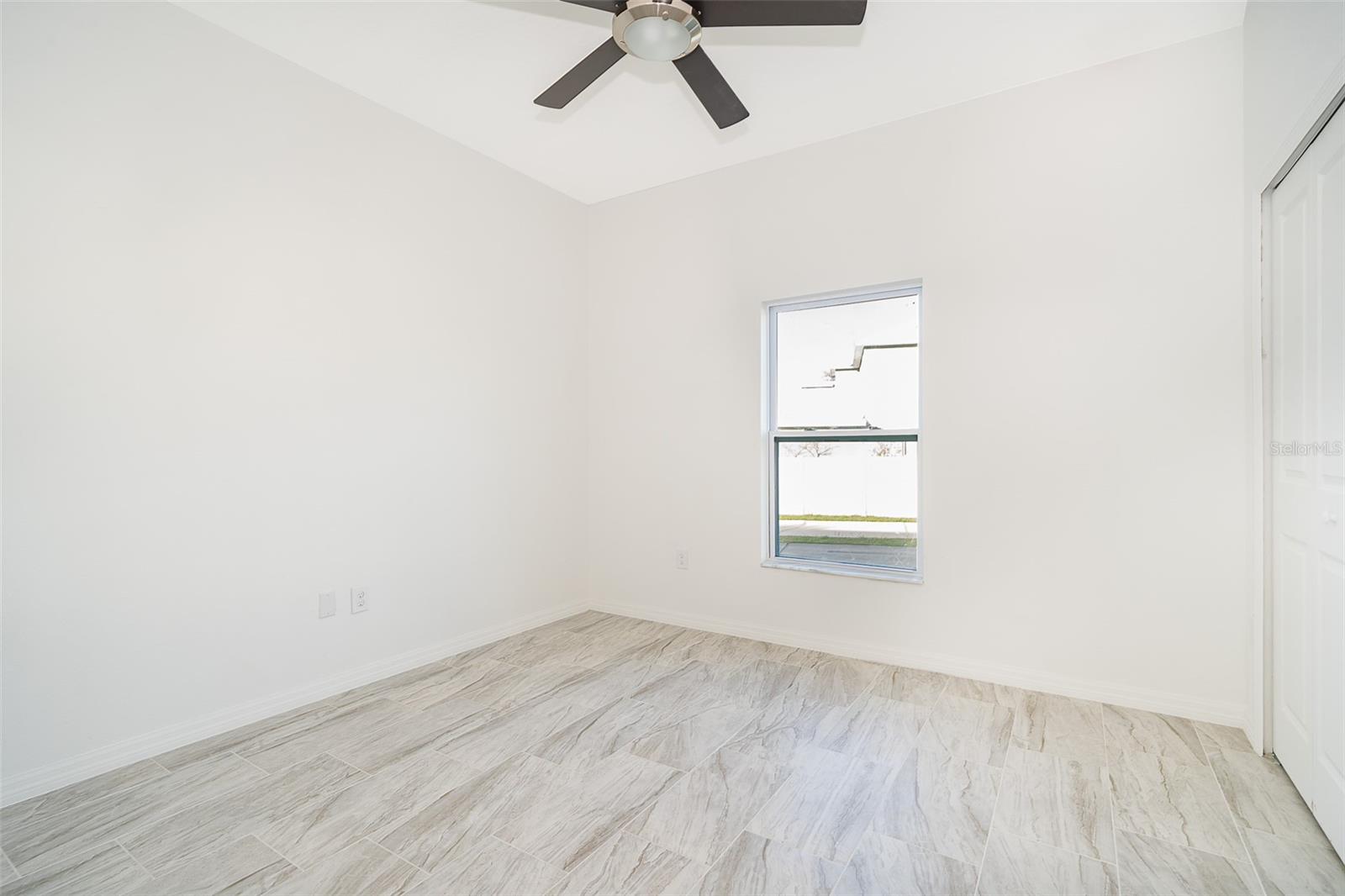 Image 12 of 26 For 507 Mallard Court