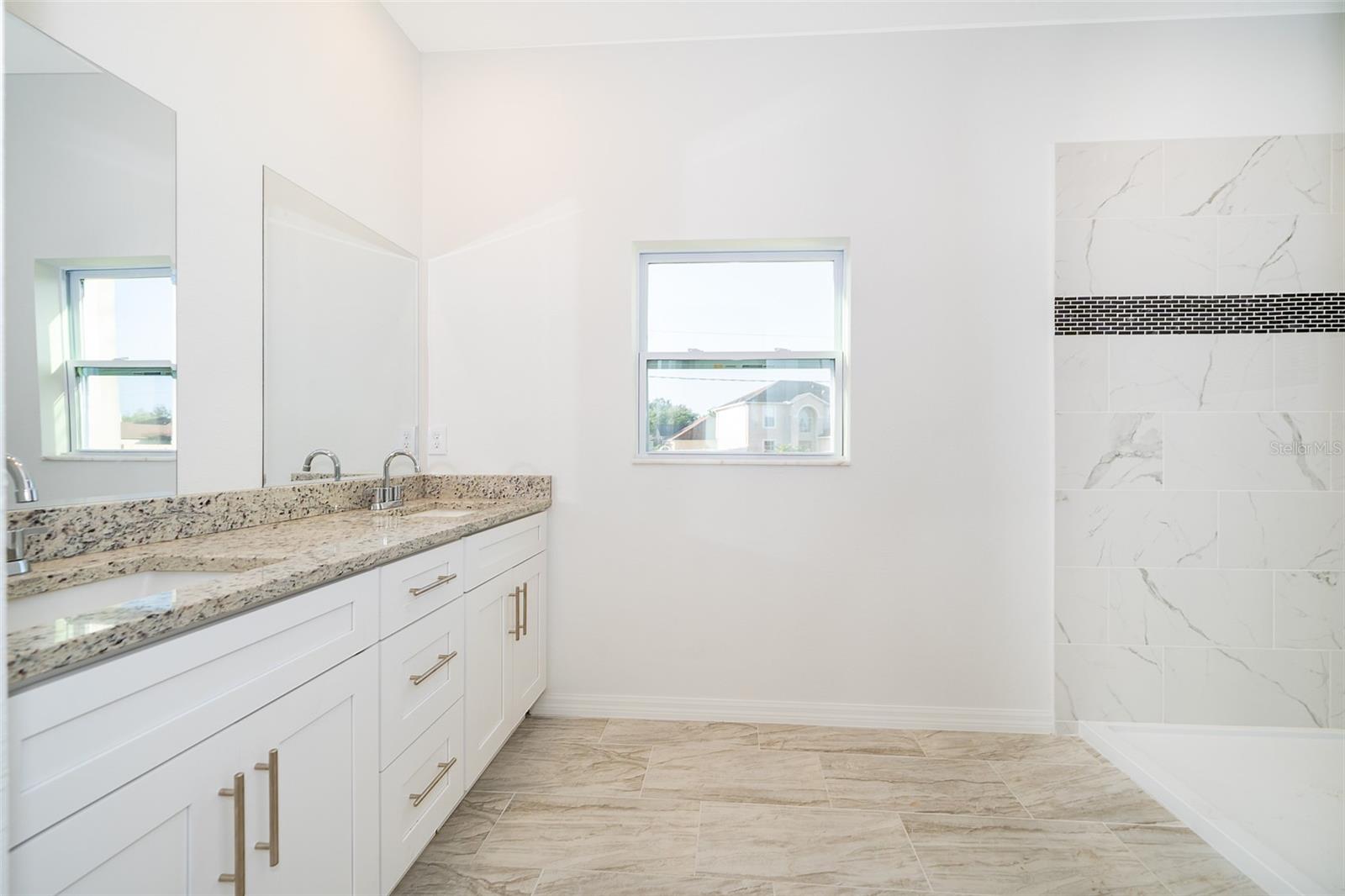 Image 18 of 26 For 507 Mallard Court