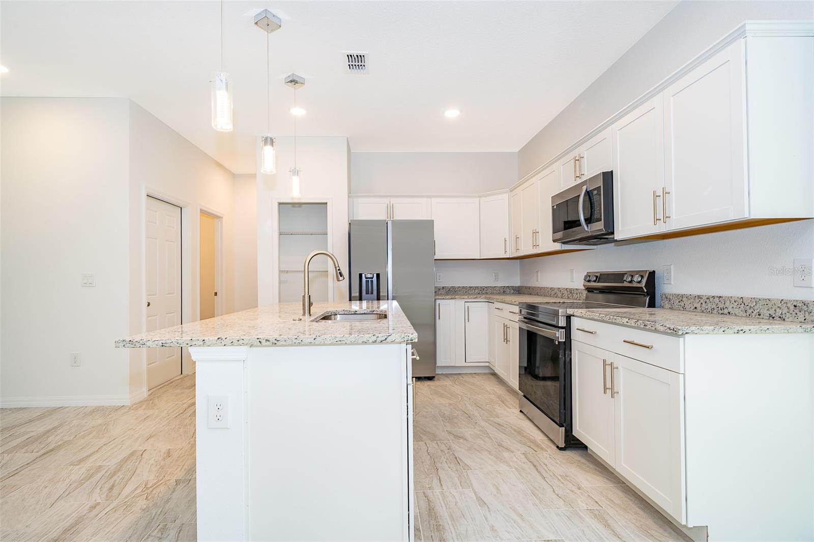 Image 8 of 26 For 507 Mallard Court