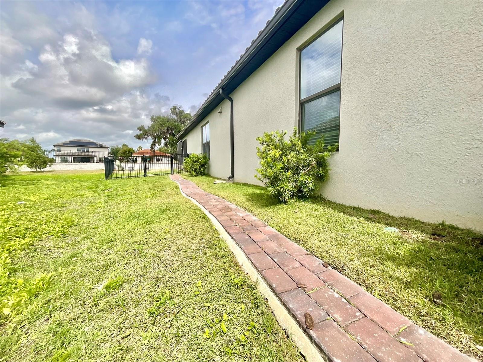 Image 3 of 71 For 1741 Goblet Cove Street