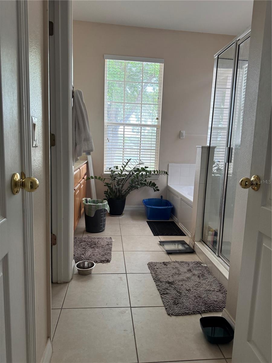 Image 18 of 23 For 2991 Saint Clair Street