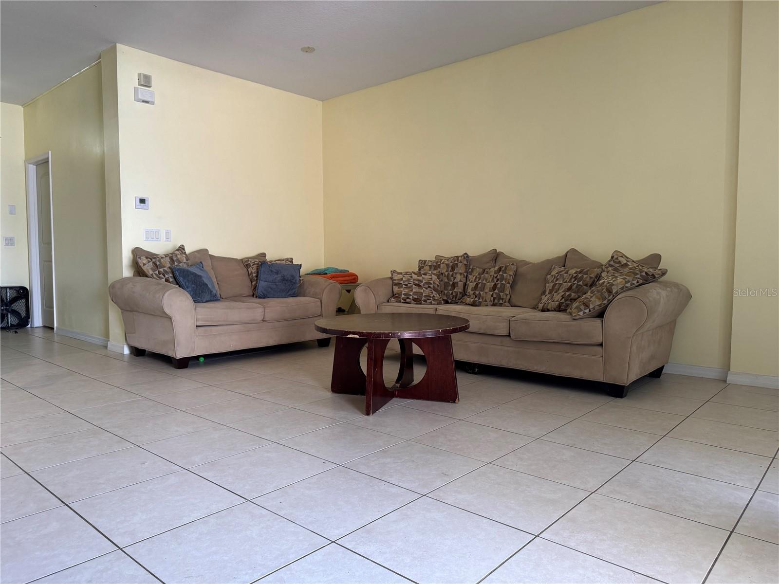 Image 3 of 23 For 2991 Saint Clair Street