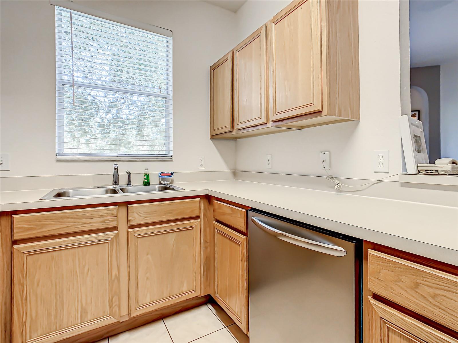 Image 11 of 66 For 347 Cambria Avenue