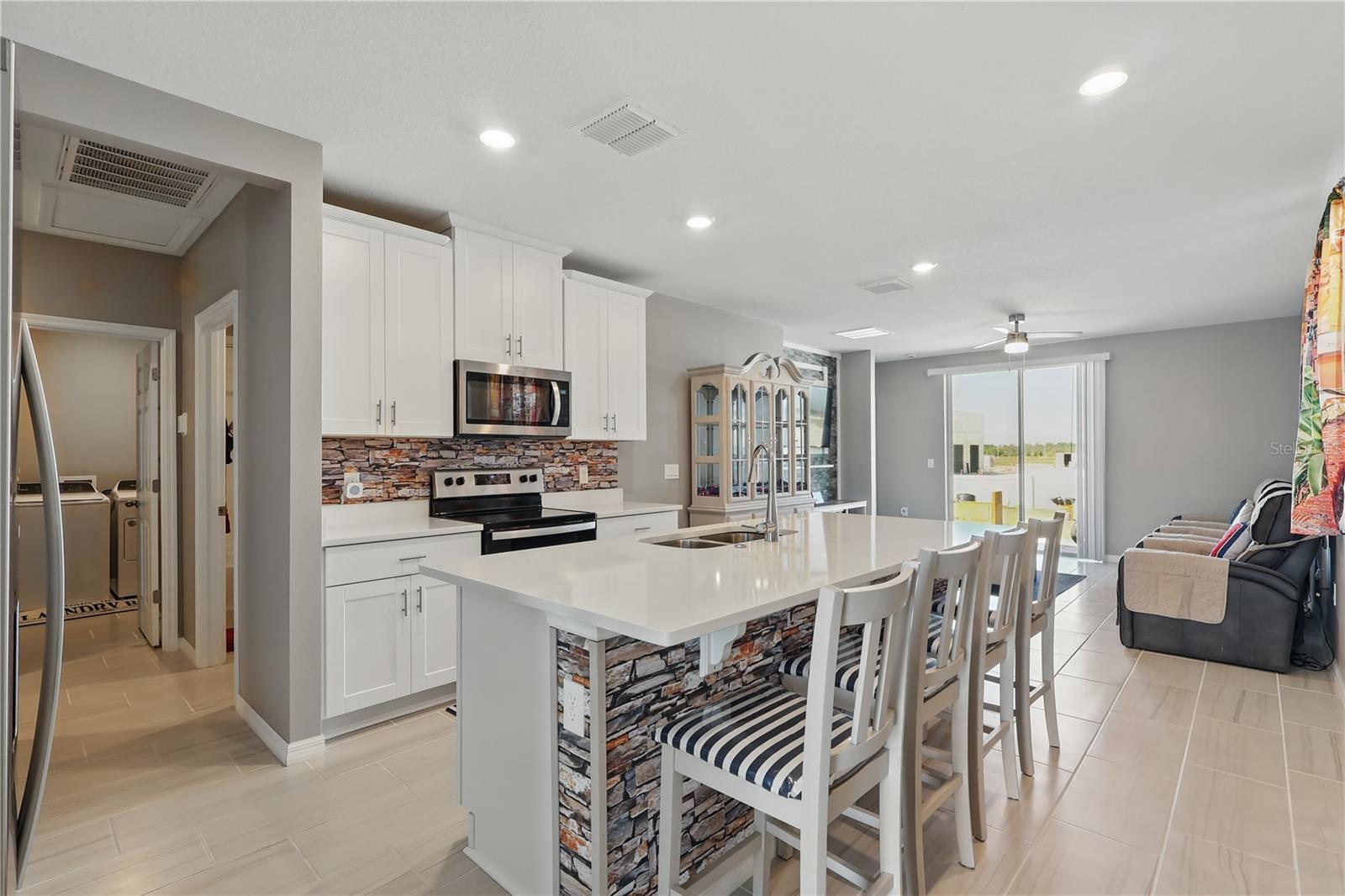 Image 3 of 17 For 3537 Broadwing Boulevard