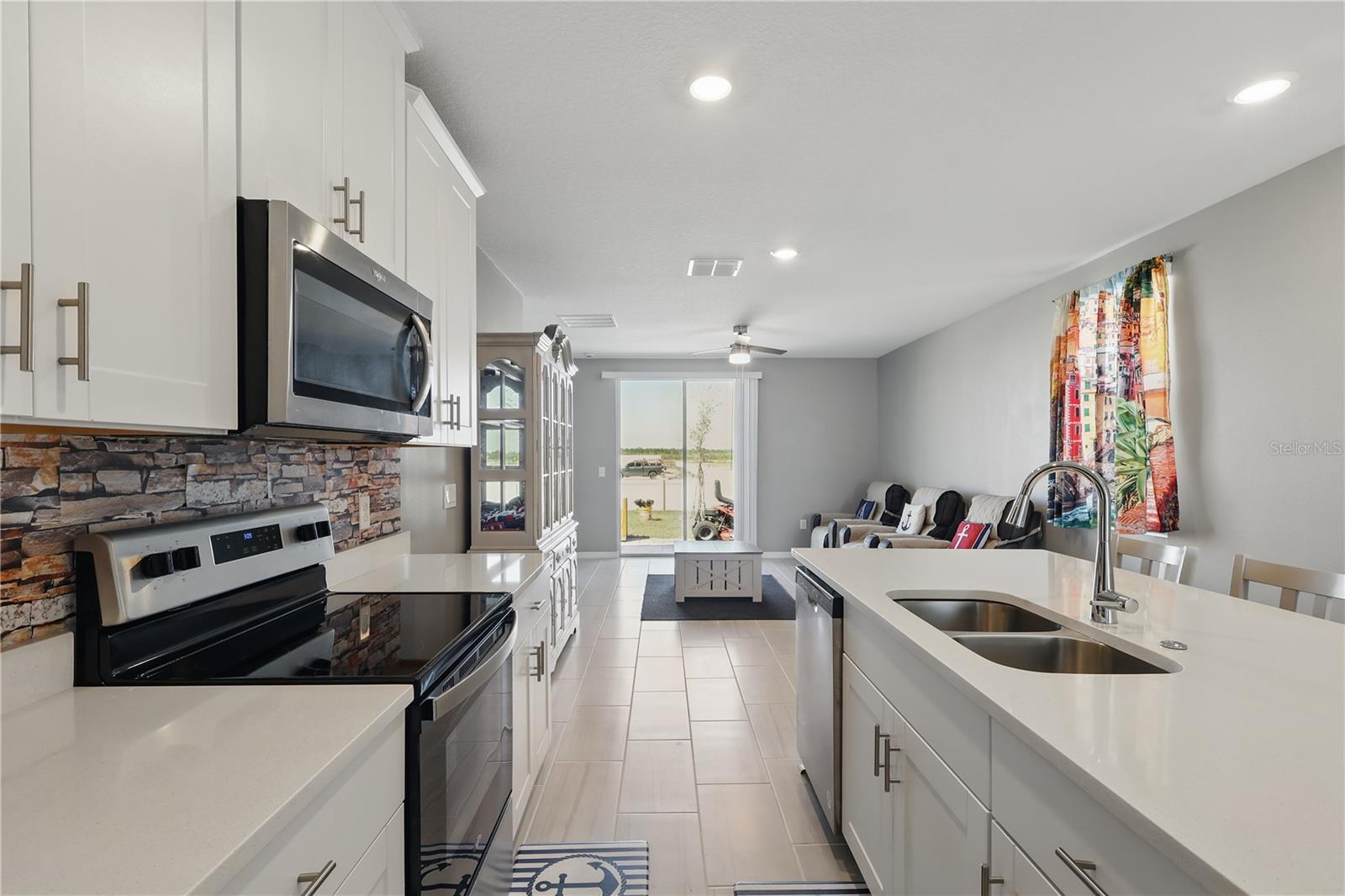 Image 4 of 17 For 3537 Broadwing Boulevard