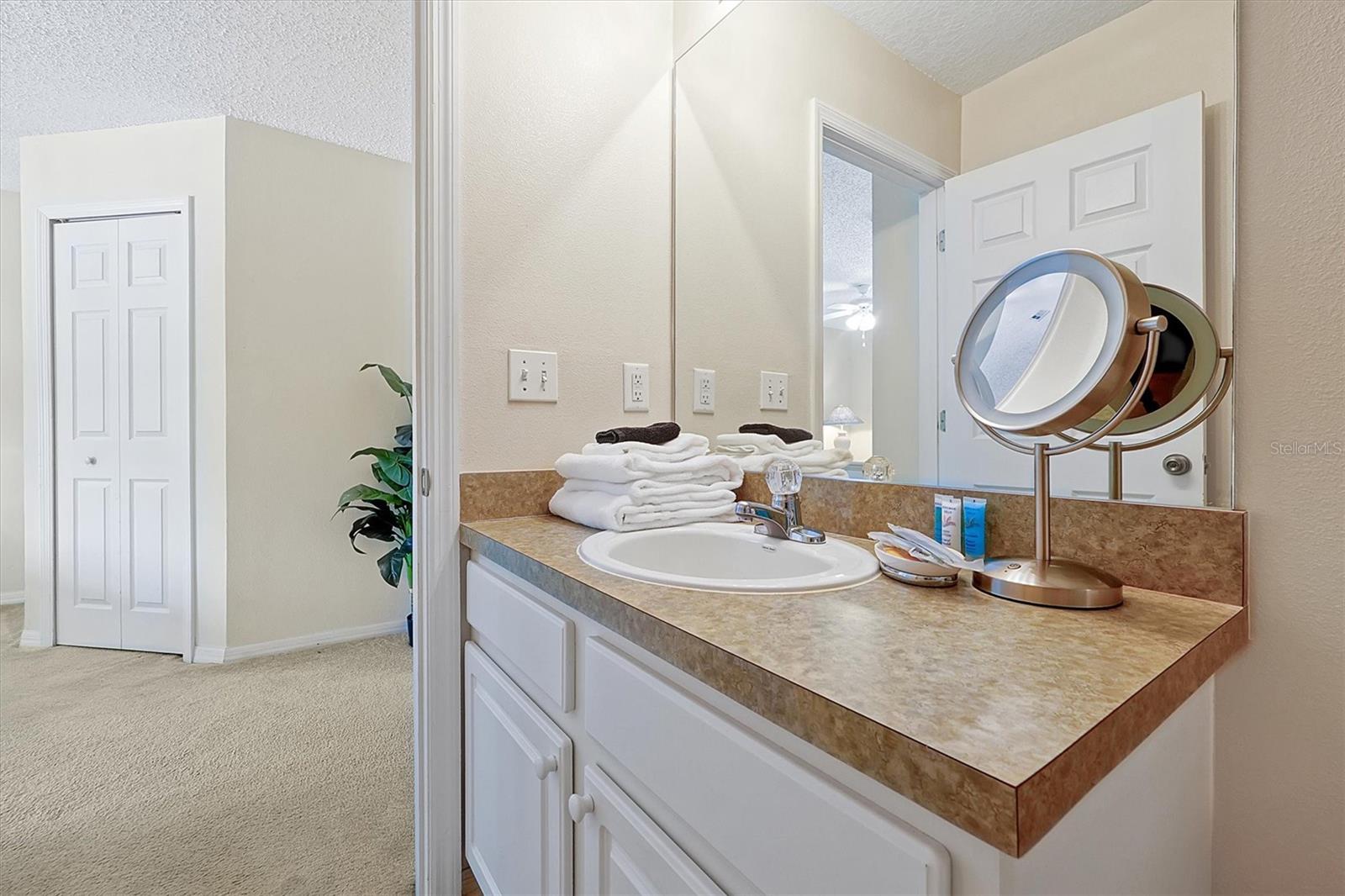 Image 26 of 61 For 8419 Blue Lagoon Drive
