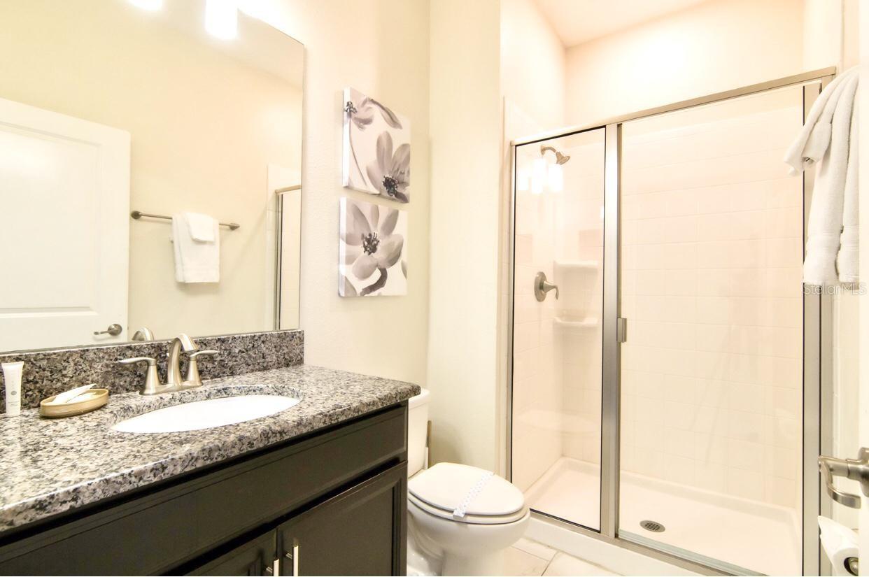 Image 21 of 44 For 4888 Romeo Circle