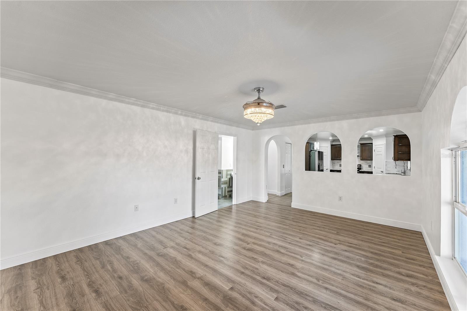 Image 14 of 26 For 1067 Ronlin Street