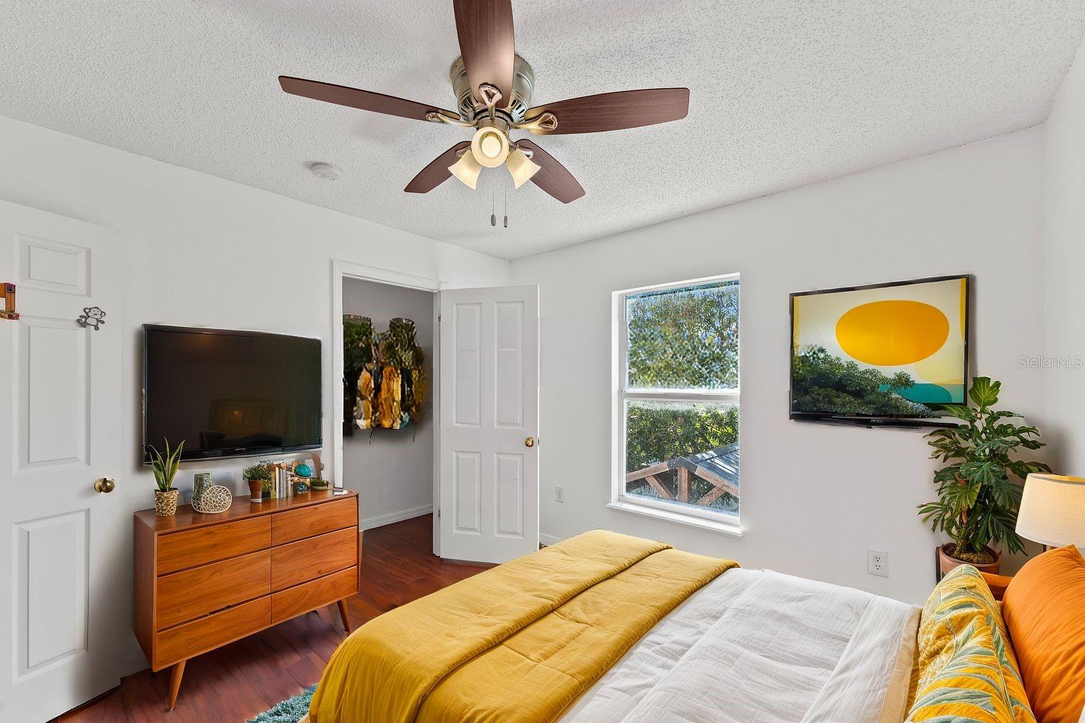 Image 21 of 26 For 1067 Ronlin Street
