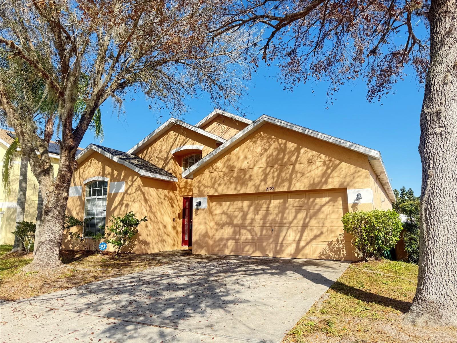 Image 3 of 9 For 2109 Woodsedge Drive