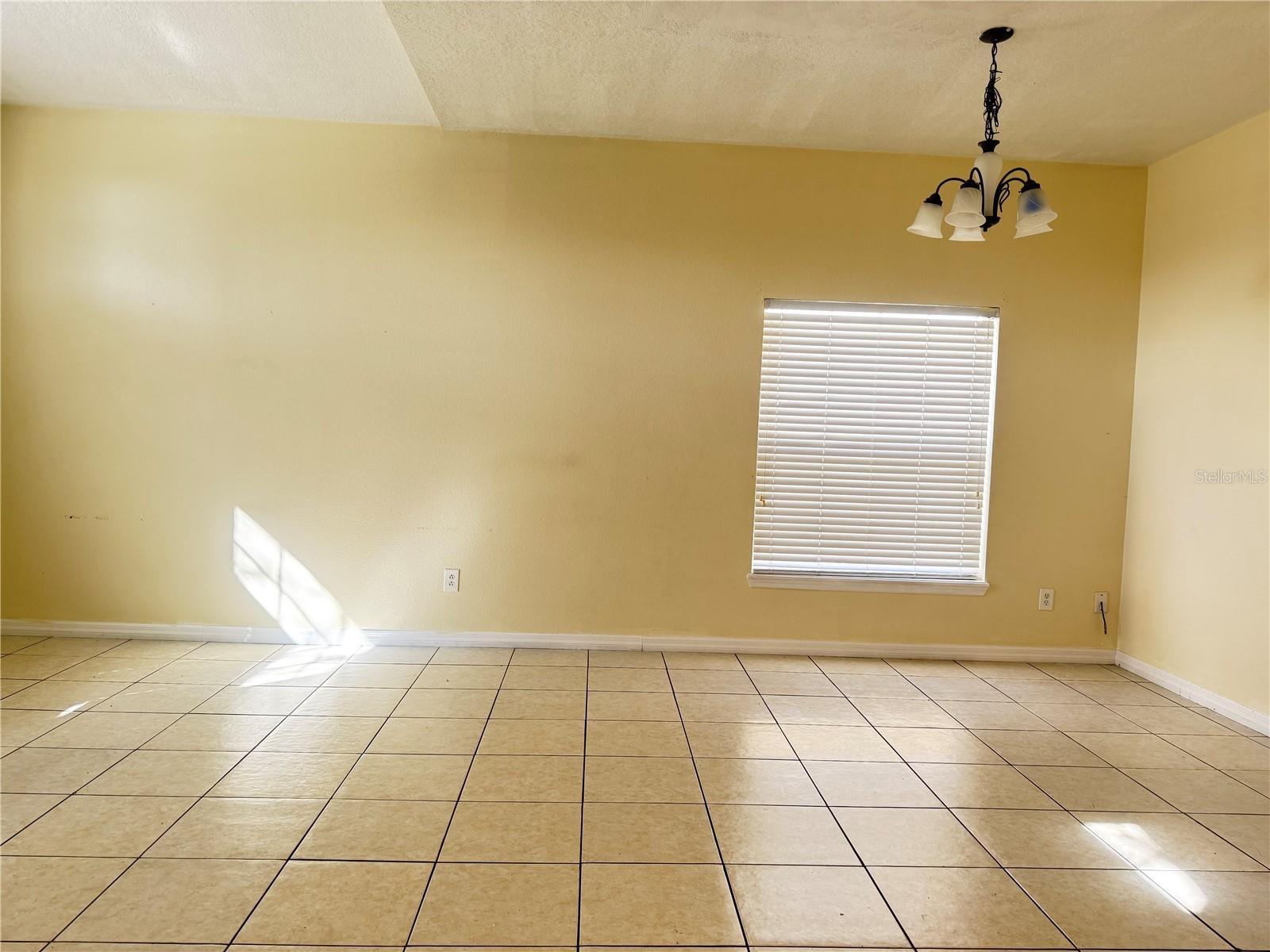 Image 9 of 9 For 2109 Woodsedge Drive