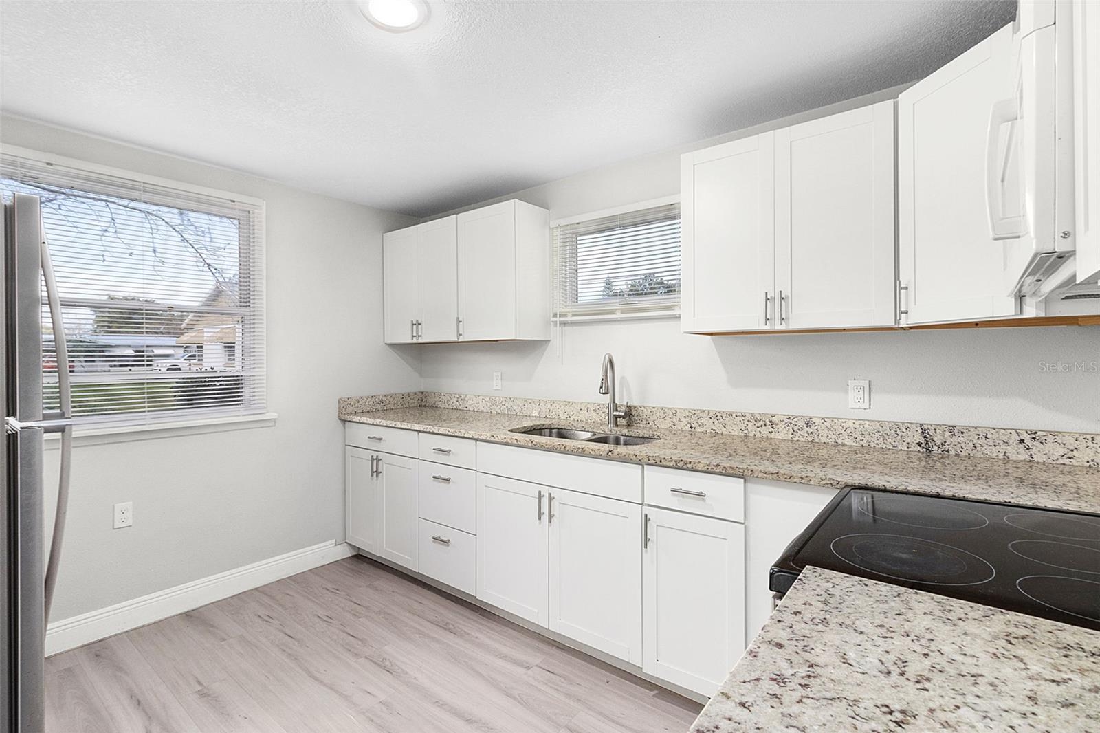 Image 12 of 48 For 429 New York Avenue