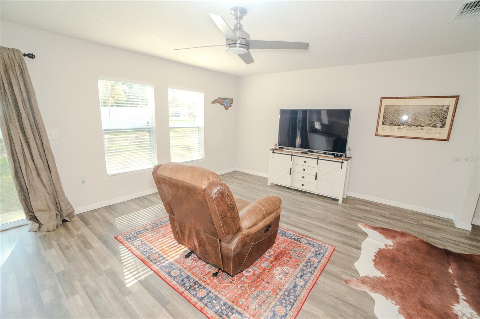 Image 6 of 20 For 2469 Wavecrest Drive