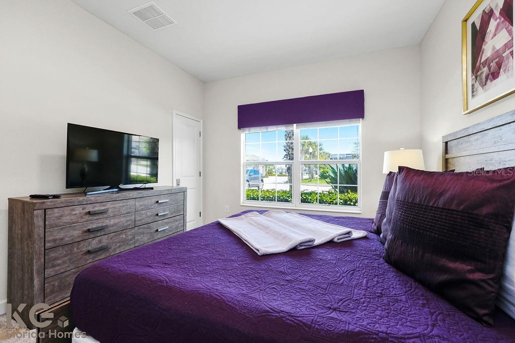 Image 18 of 68 For 9075 Dogleg Dr