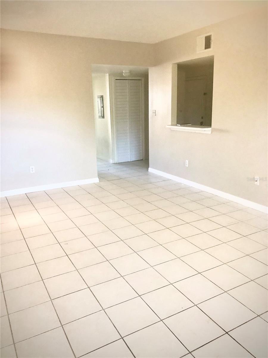 Image 5 of 9 For 502 Villa Del Sol Circle 102