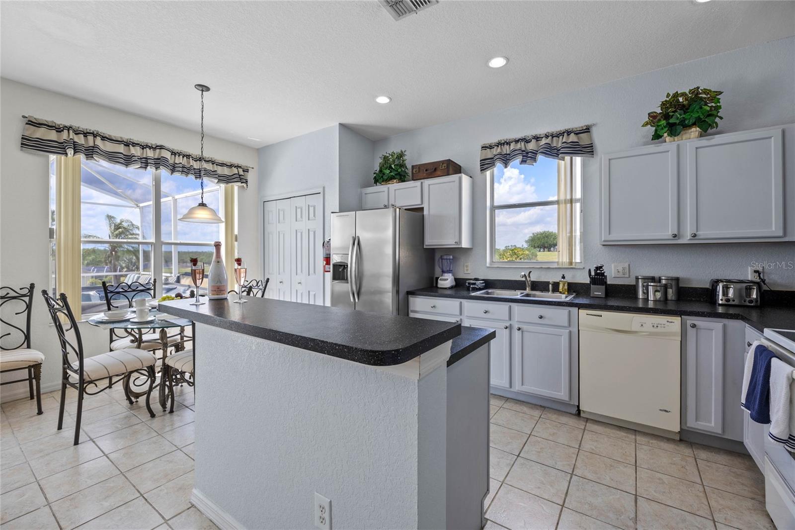Image 19 of 62 For 107 Troon Cir