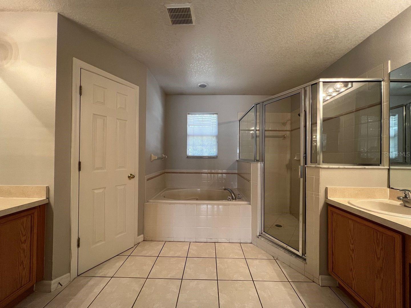 Image 22 of 29 For 340 Cimarron Court